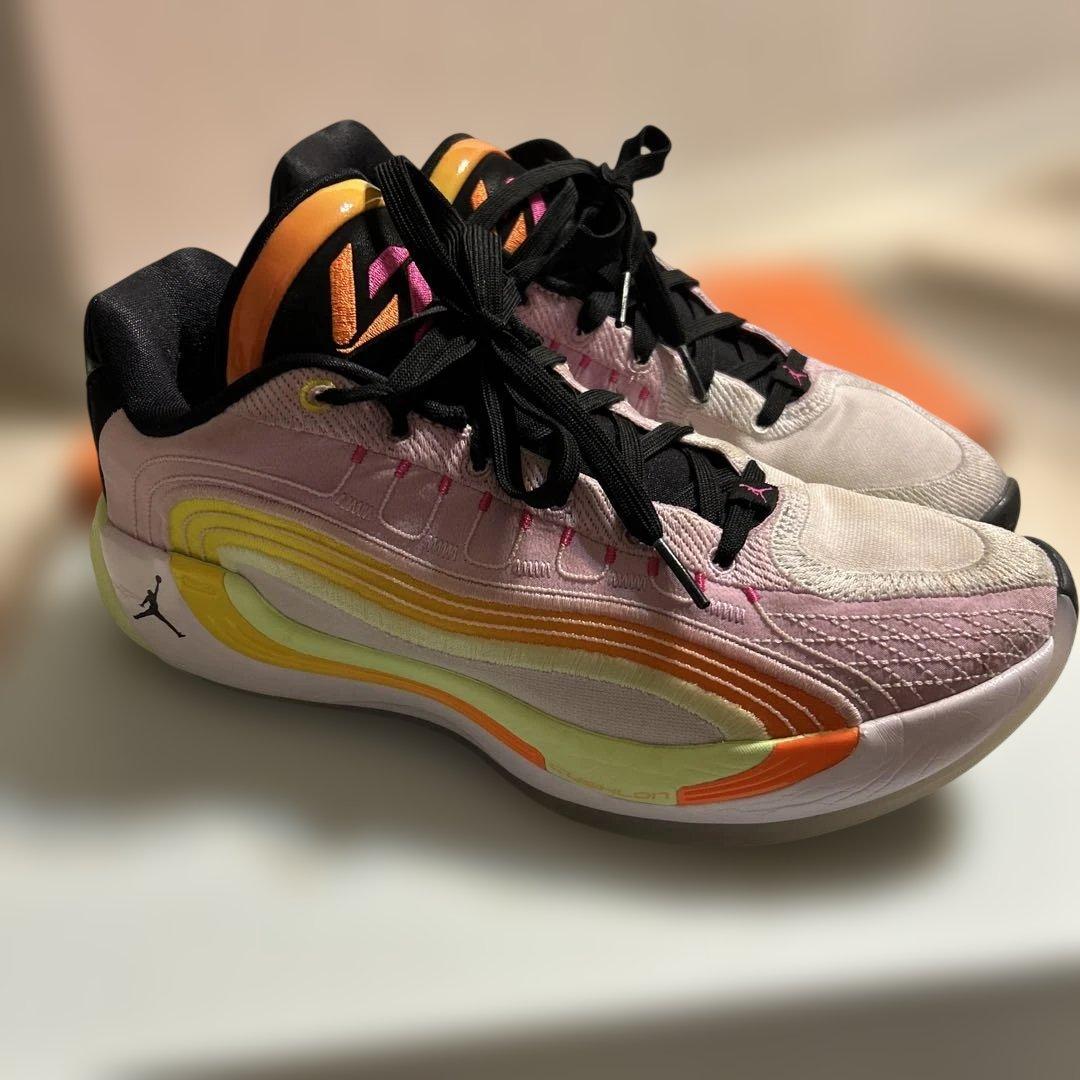ルカ 4 PF Gone Fishingピンク　Jordan バスケットシューズ