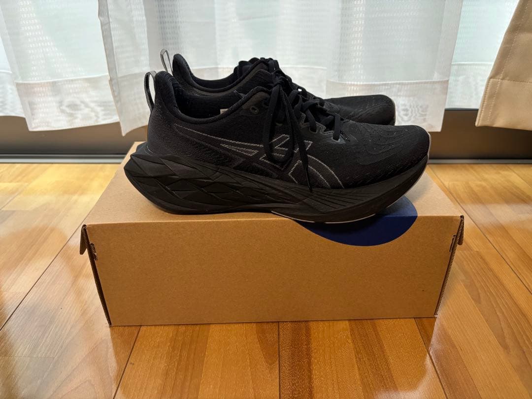 【美品】アシックスasics ランニングシューズ　ノヴァブラスト4 26.5cm