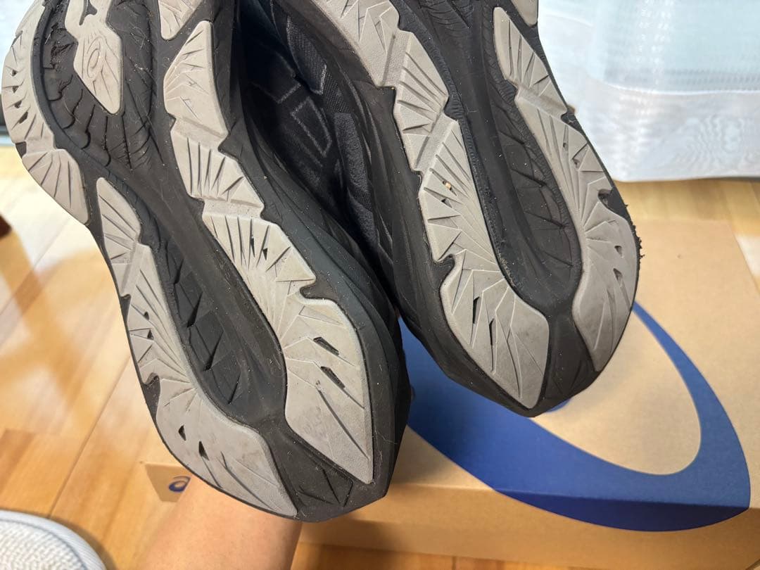 【美品】アシックスasics ランニングシューズ　ノヴァブラスト4 26.5cm