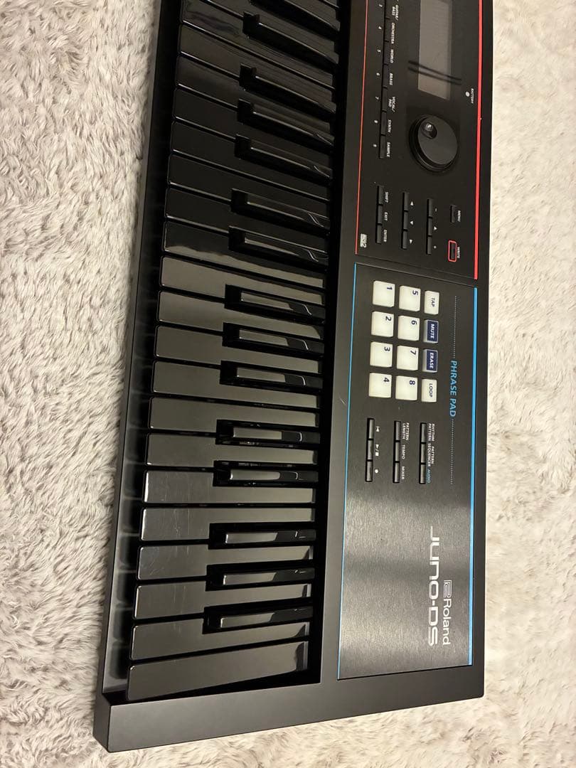 【希少限定カラー】 ローランド JUNO-DS61Bシンセサイザー 61鍵盤