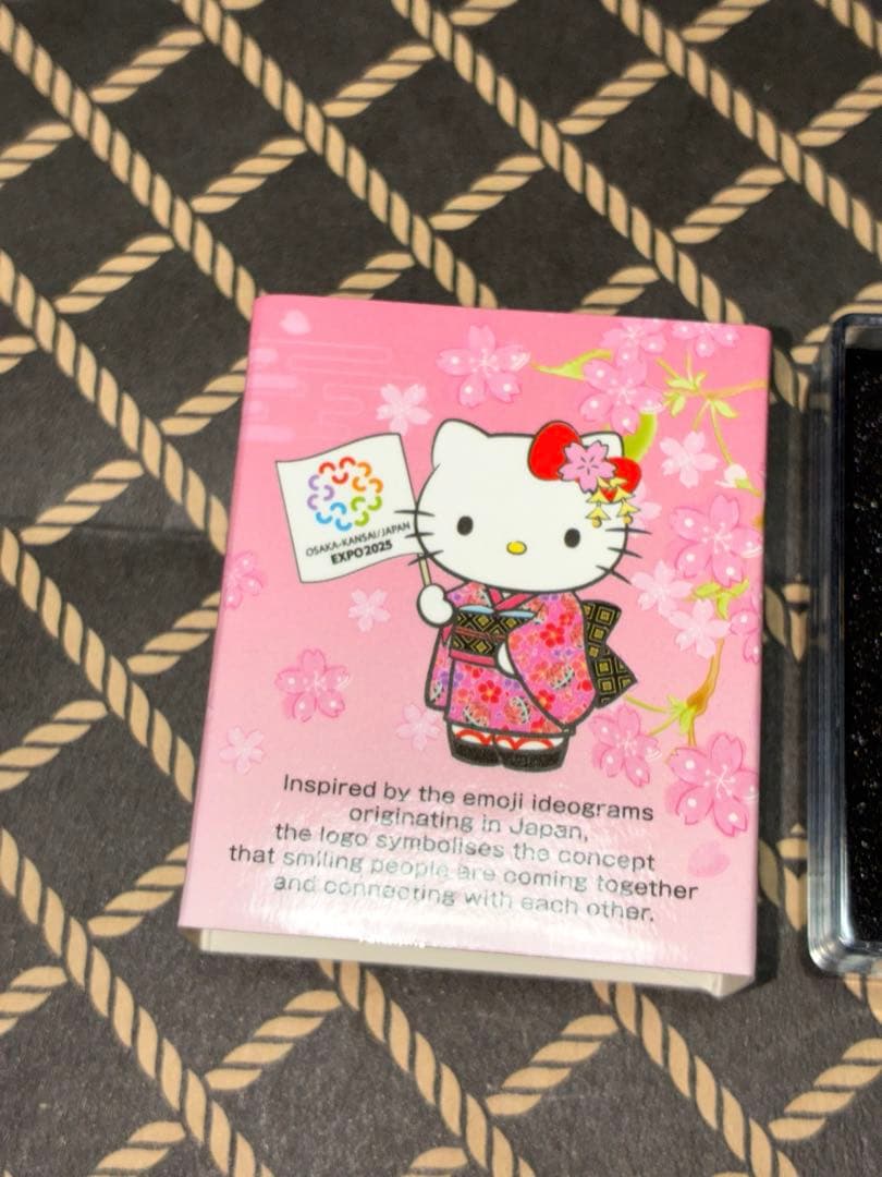 ★新品未使用★EXPO2025 ☆激レア☆ハローキティ 着物 ピンバッジ