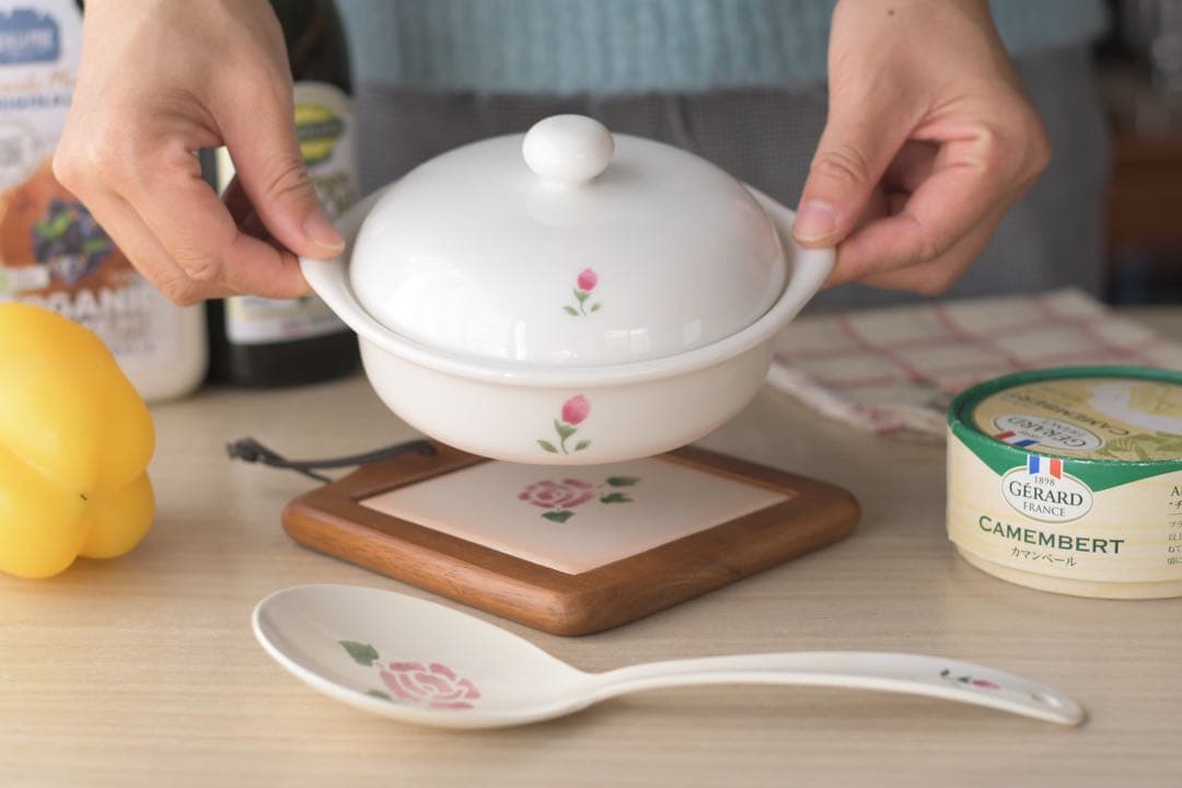 廃盤マニー ローズ　パティスリー　耐熱　蓋付き　キャセロール お鍋　日本製　新品