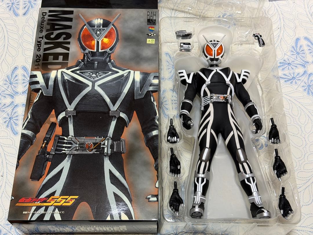 メディコム・トイ RAH DX 仮面ライダーファイズ デルタ RAH525