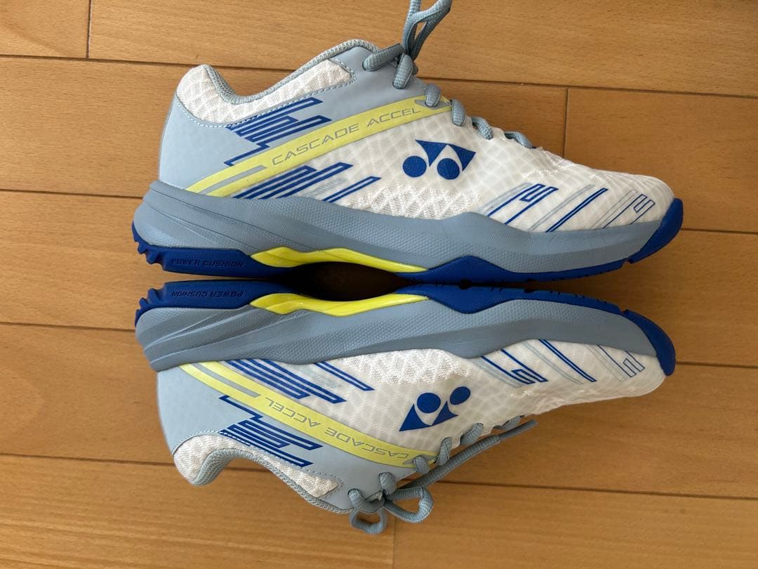 YONEX バドミントンシューズ ⭐︎23.5cm