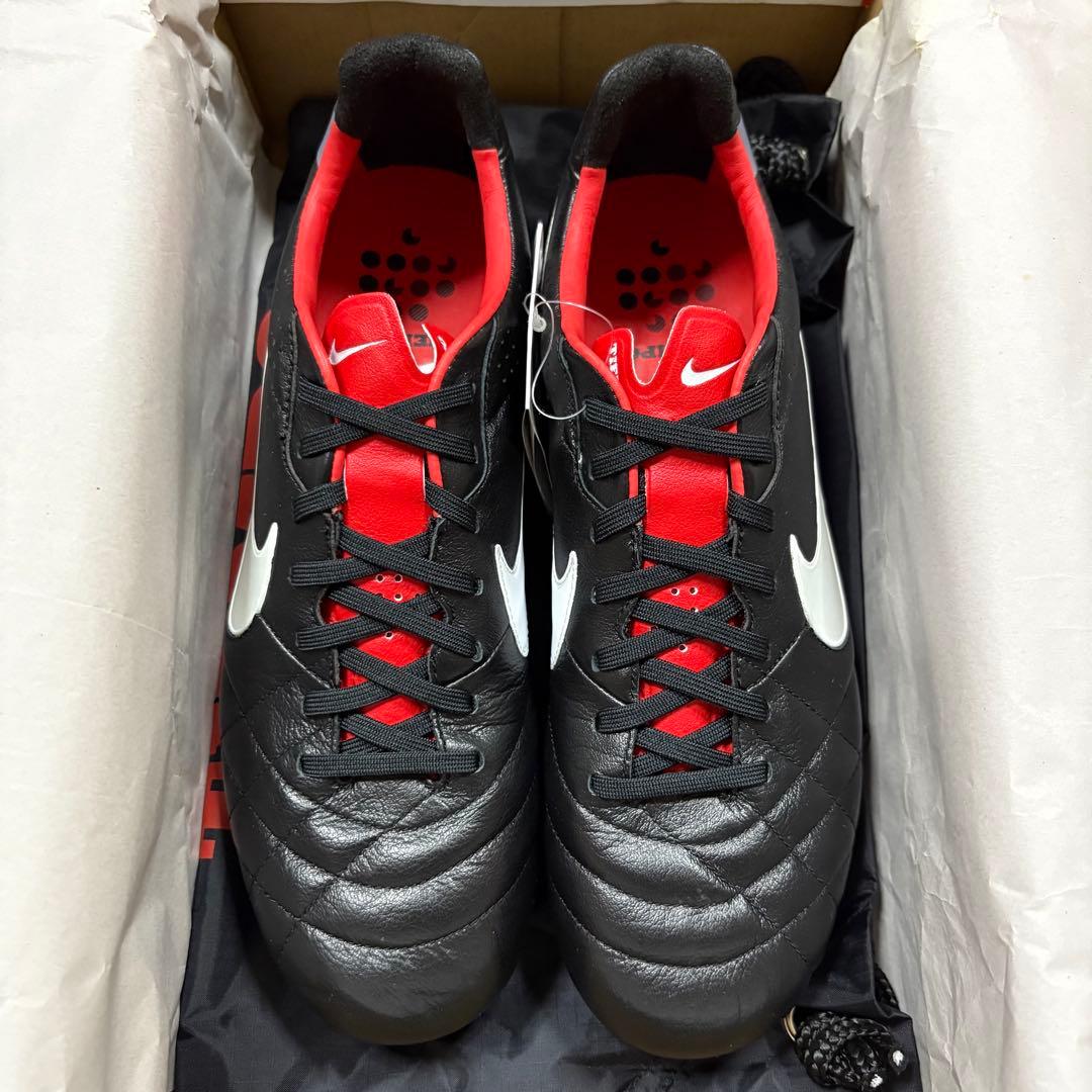 40 サッカースパイク ナイキ ティエンポ レジェンド Ⅳ FG