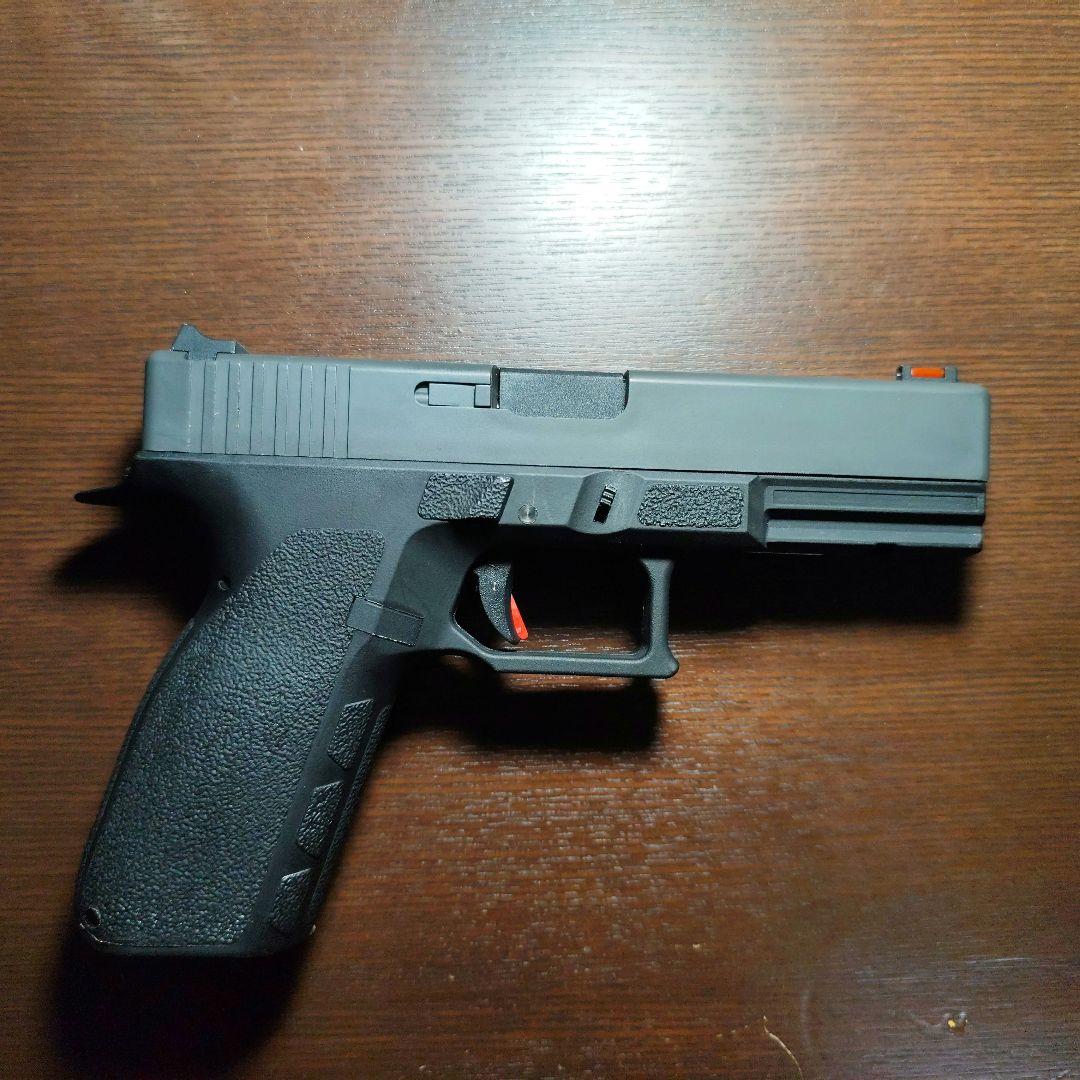 トイガン carbon8 striker9