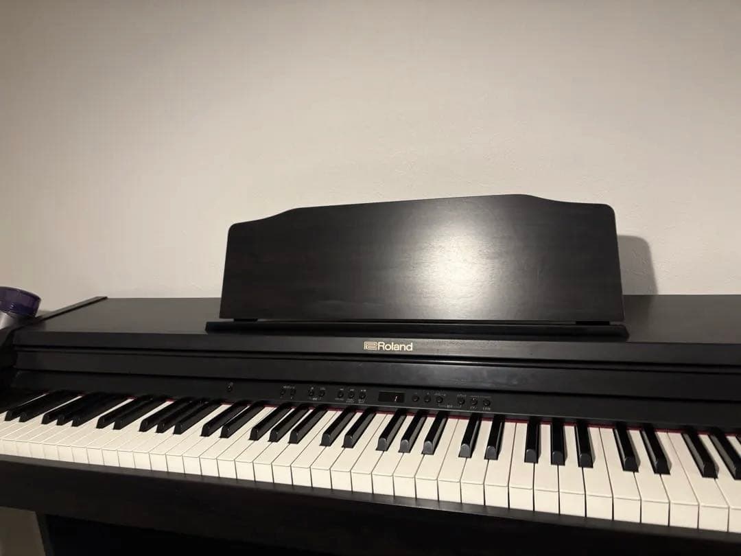送料込みRoland RP501R デジタルピアノ