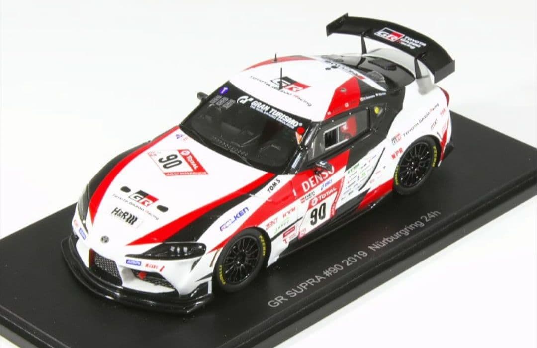 スパーク　トヨタ　GRスープラ　1/43　トヨタガズーレーシング