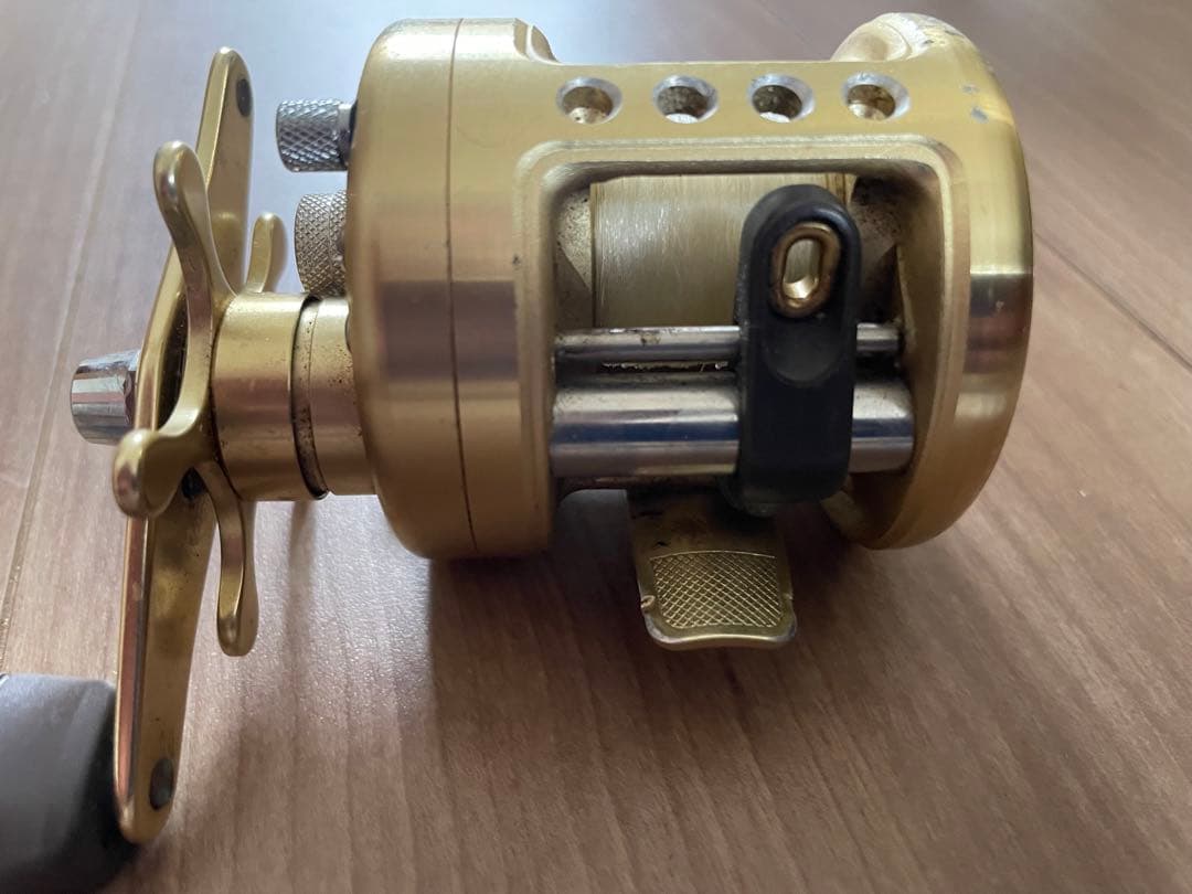 SHIMANO シマノ CALCUTTA 50XTカルカッタ