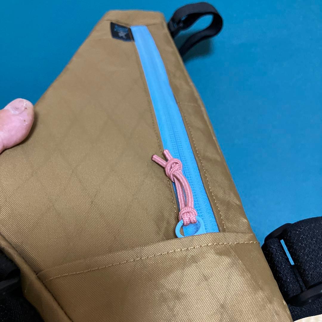 ハンドメイド　ハーフフレームバッグ　x-pac コヨーテブラウン Mサイズ