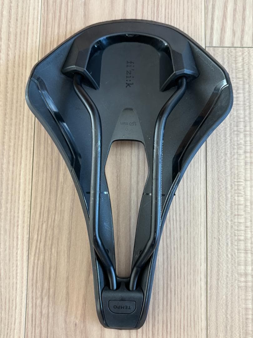 fizik サドル TEMPO ARGO R5 S-Alloyレール 150mm
