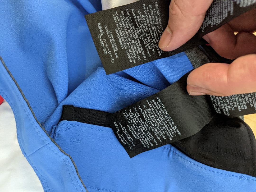 PHANTOMHurley新品未使用半額30インチ。ファントム。サーフパンツ