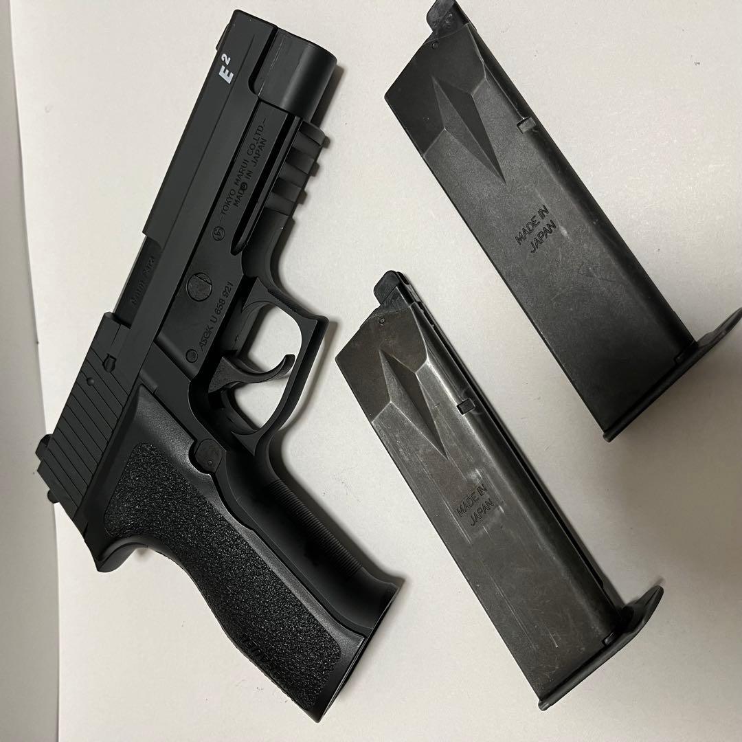 東京マルイSIG SAUER P226 E2ガスブローバック　マガジン計２本