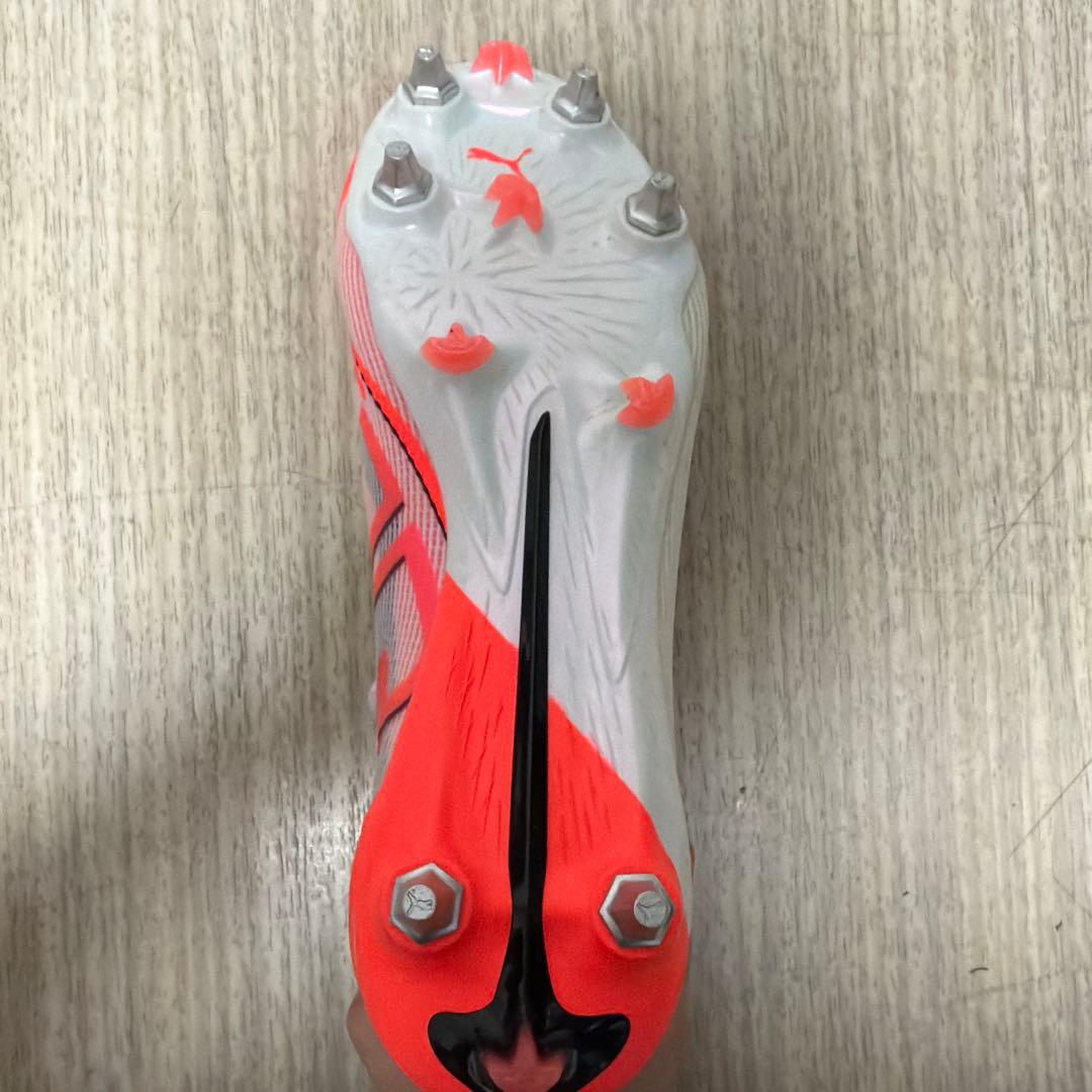 プーマ　ウルトラ　サッカースパイク　取り替え式　箱無し　インソールなし