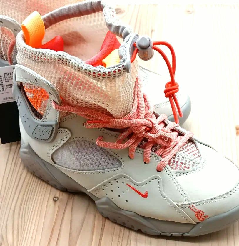 ✨美品✨Nike Jordan 8 女性用シューズ ベージュ/オレンジ