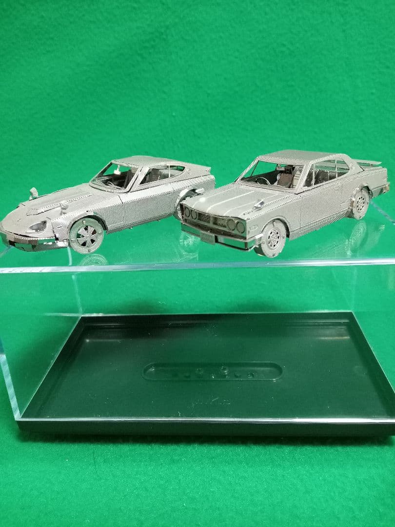 美品　金属製ミニカー2台セット