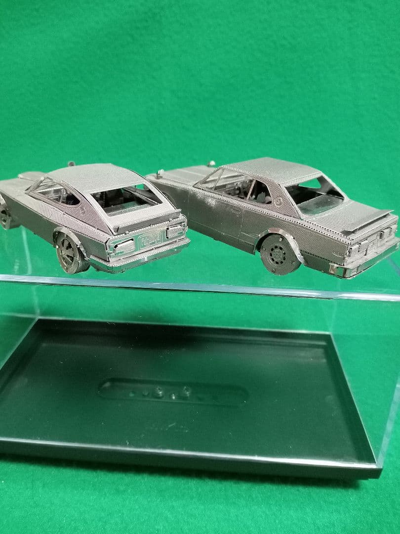 美品　金属製ミニカー2台セット