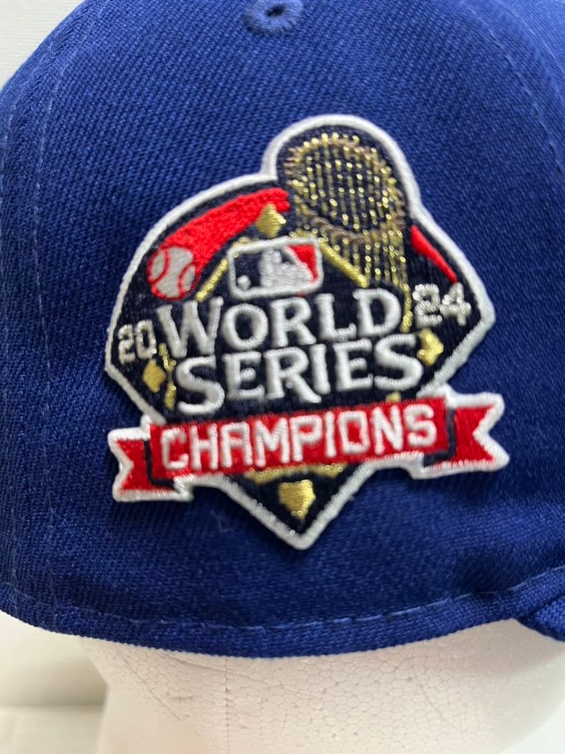 ドジャースキャップ、デカール、山本由伸MVP記念懸垂幕3点セット