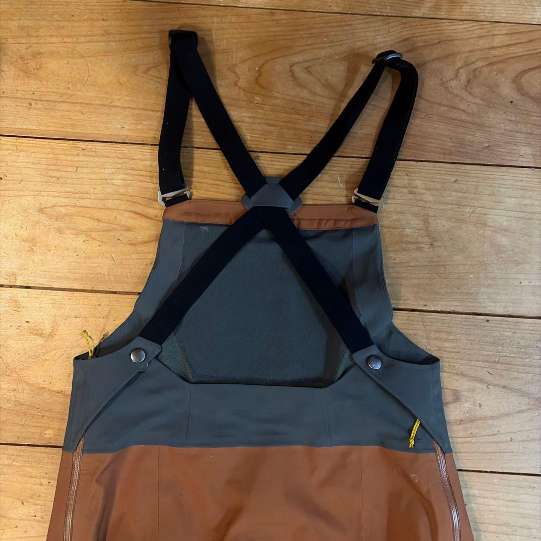 p*o様 patagoniaボードスキーウエア　スノードリフタービブス　パンツ