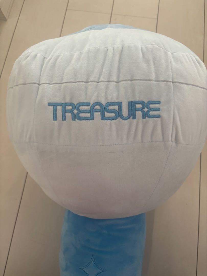 TREASURE LIGHTSTICK CUSHIONペンライト型大クッション
