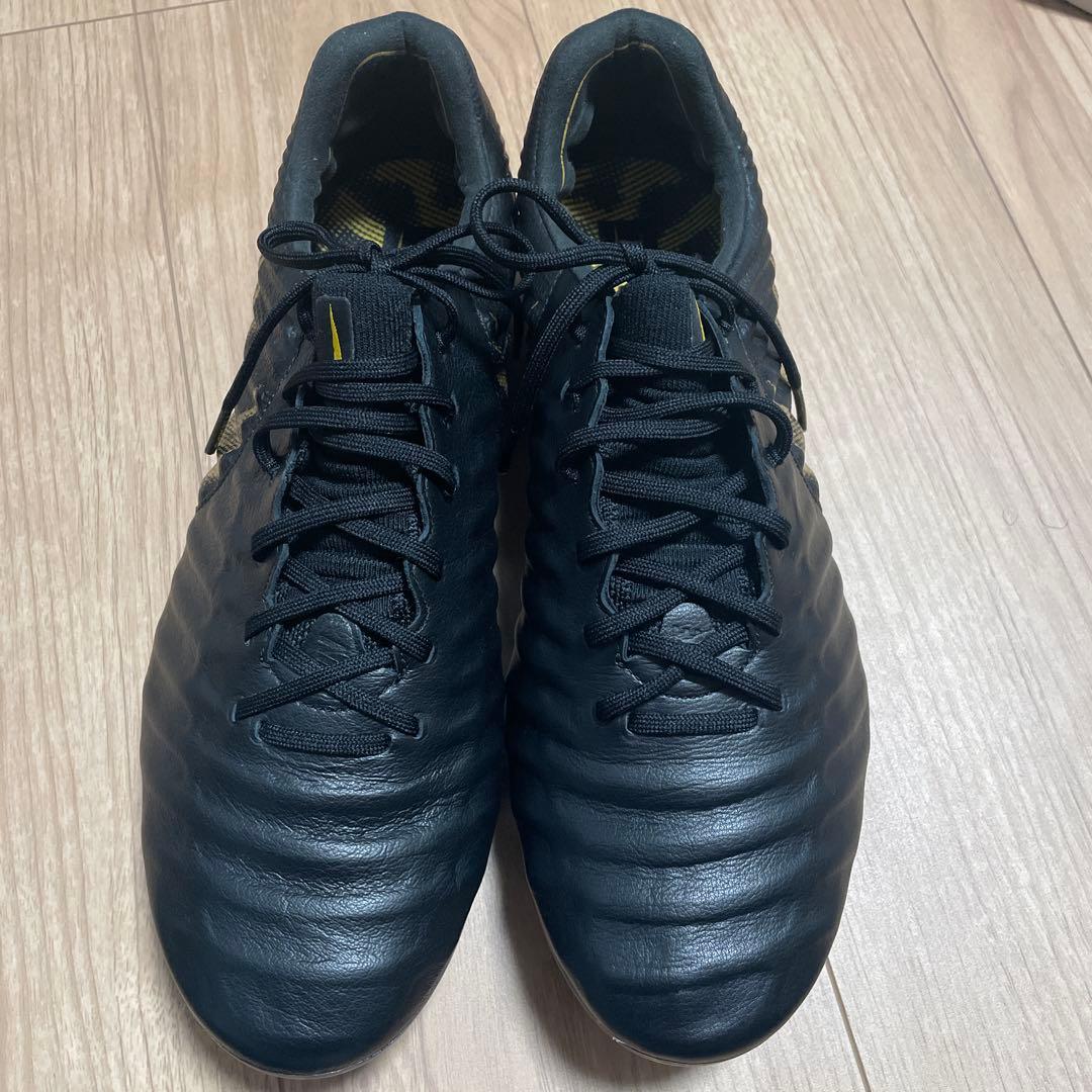 TIEMPO LEGEND 7 ELITE FG Black Gold ②