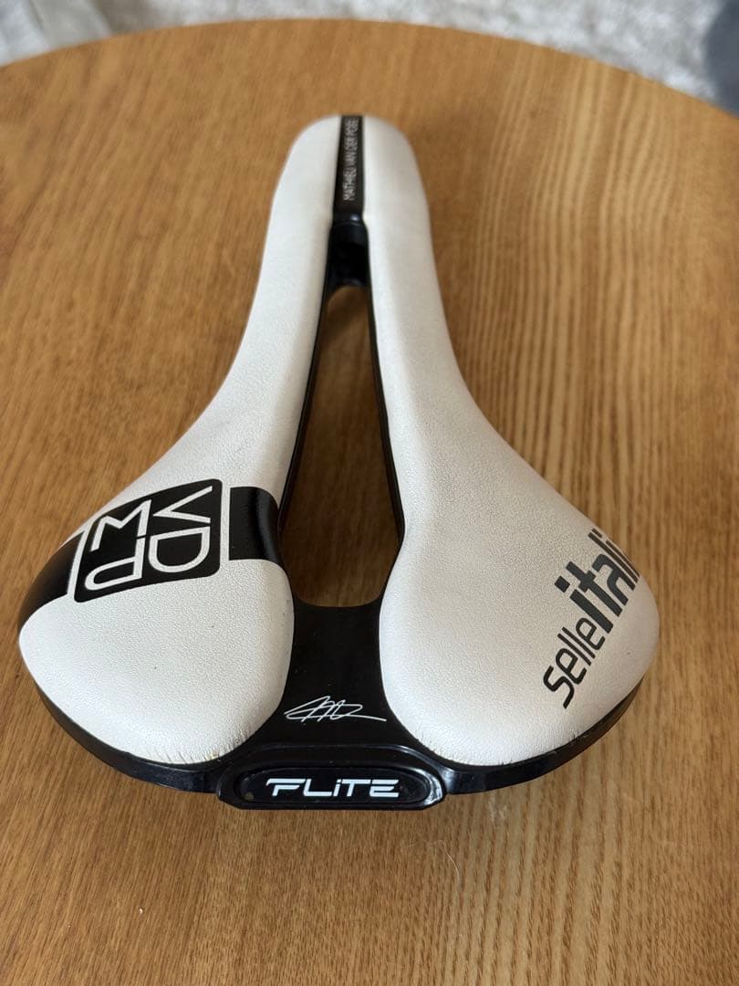 軽量！Selle Italia Flite Boost Mathieu サドル
