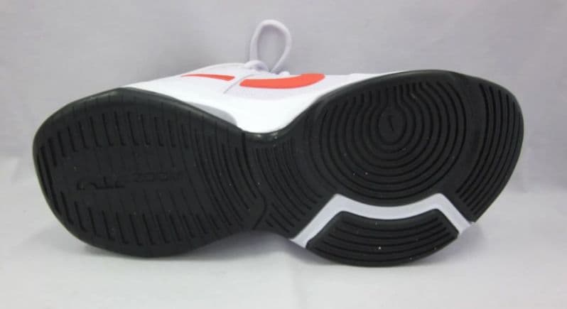 ★☆NEW☆NIKE☆ナイキ☆レディースシューズウィメンズズームベラ6☆★