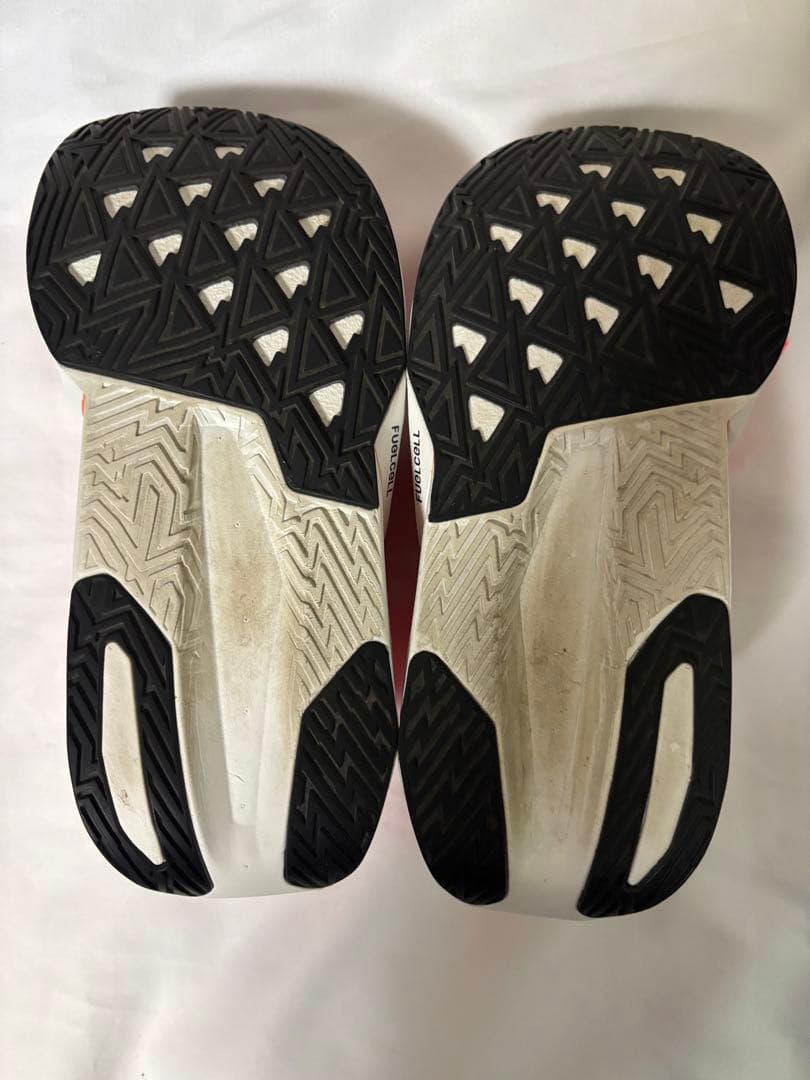 New Balance FuelCell Rebel v5 23.5センチ