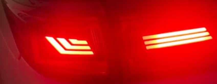 【希少】エルグランド E52 レクサス風アッパーテール