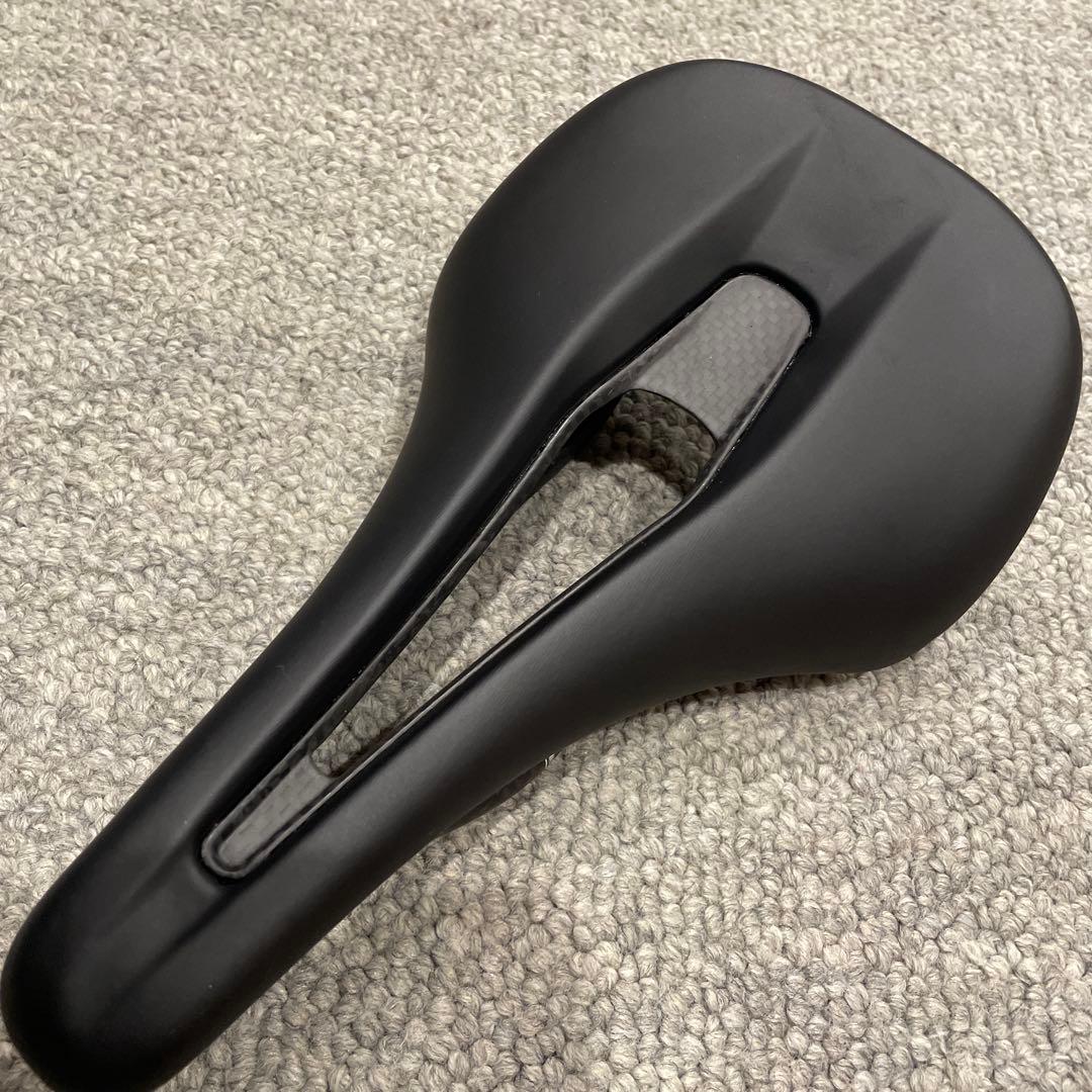 TNI Ergonox カーボンサドル 143×245mm CADEX AMP