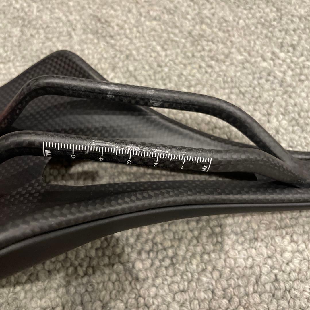 TNI Ergonox カーボンサドル 143×245mm CADEX AMP