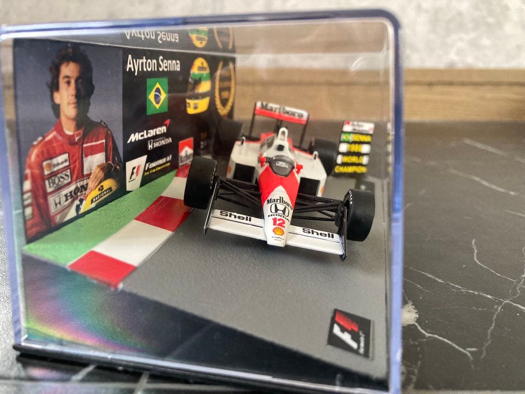 F1マシンコレクション　マクラーレンホンダ　MP4/4 マルボロ仕様　セナ
