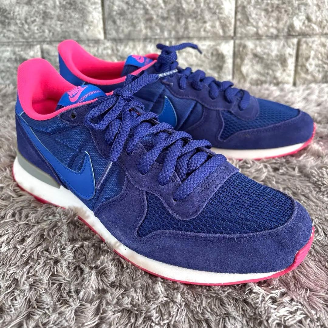 極美品❣️NIKE ナイキ インターナショナリスト　スニーカー レディース