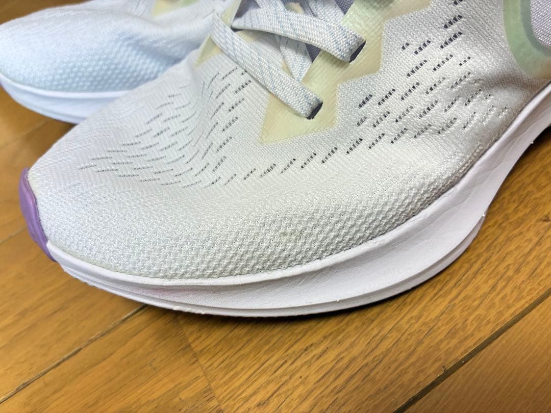 Nike Air Zoom Winflo ランニングシューズ ホワイト　25cm