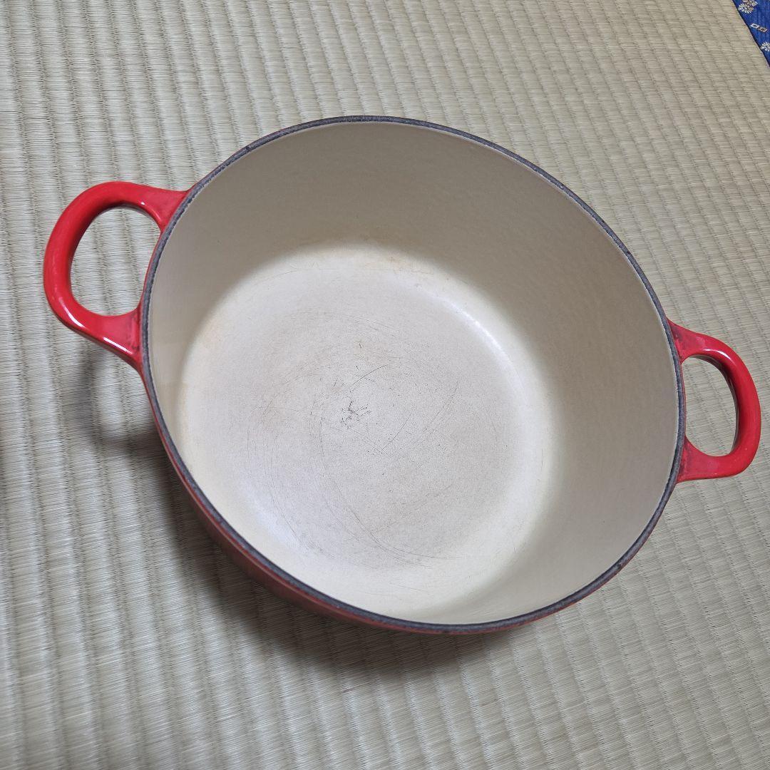 p*y様 LE CREUSET ココット 直径22cm 3.3L両手鍋 チェリー