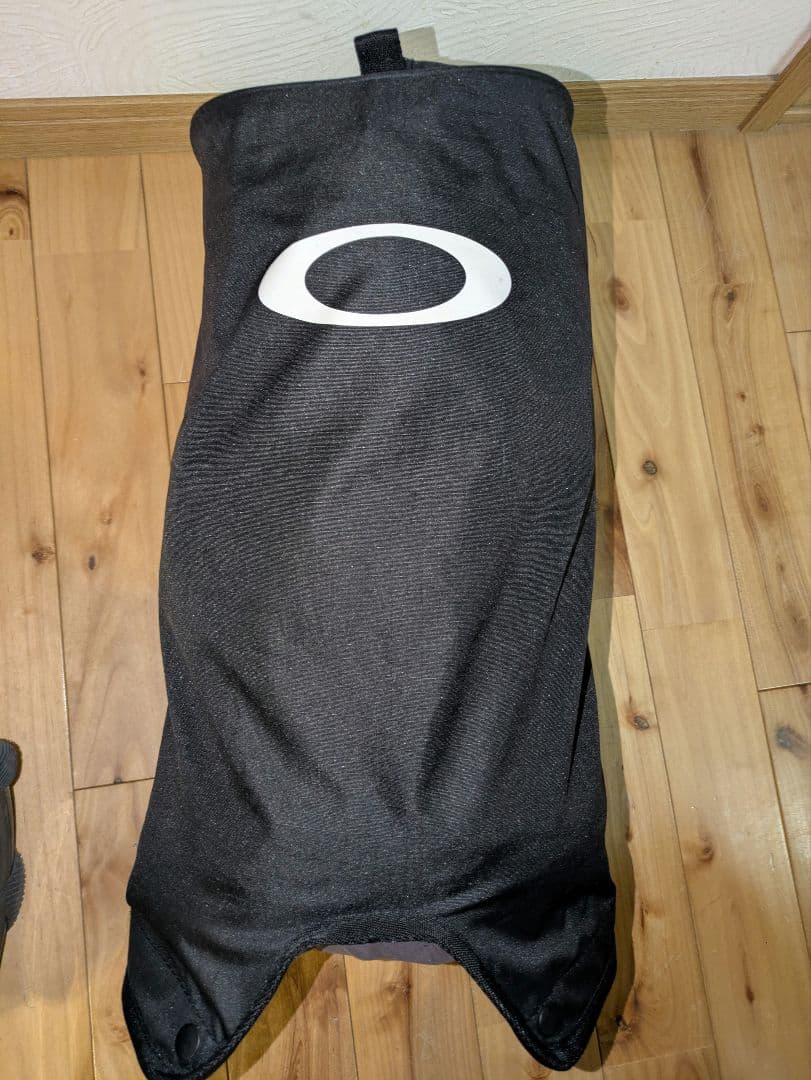 OAKLEY キャディバッグ 9.5型【中古商品】ホワイト系