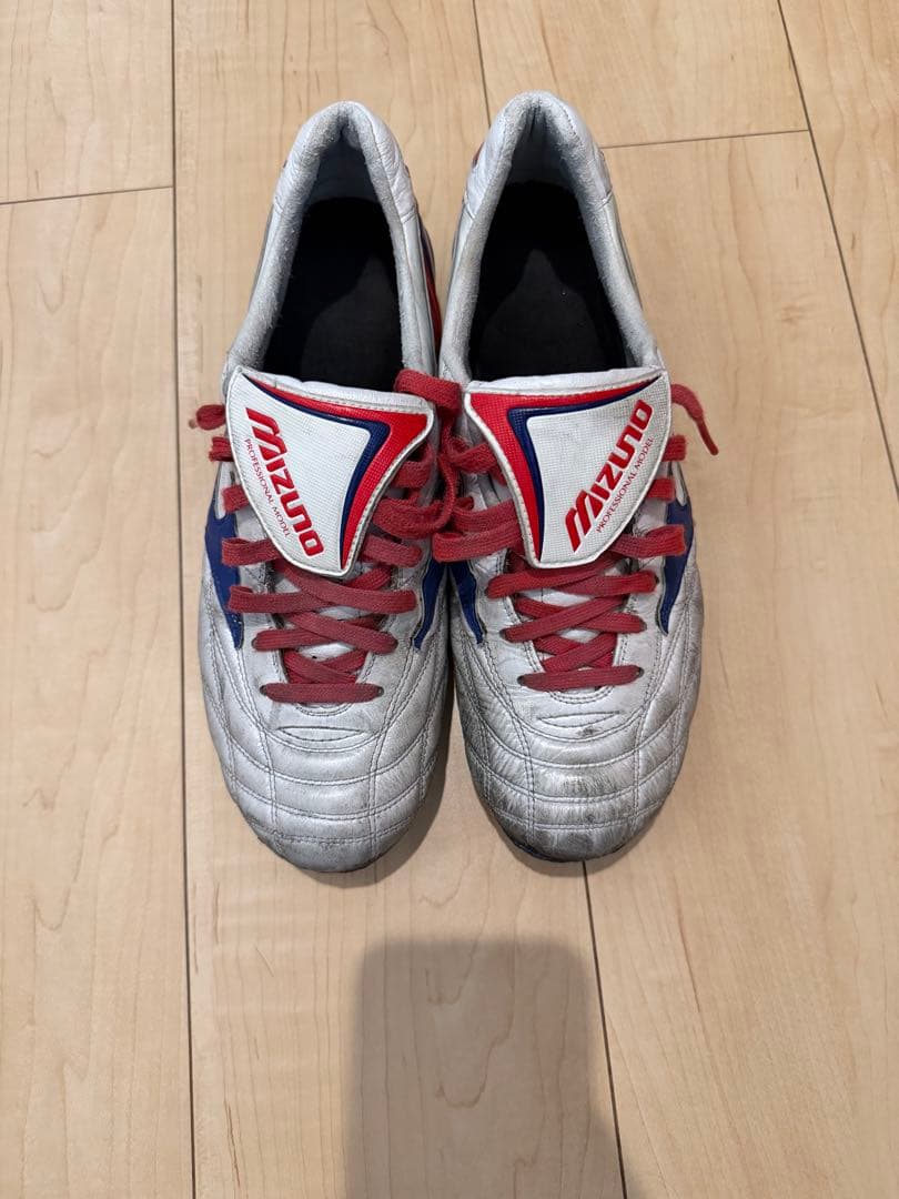 Mizuno サッカースパイク モレリア WAVE japan 新品の袋付き。