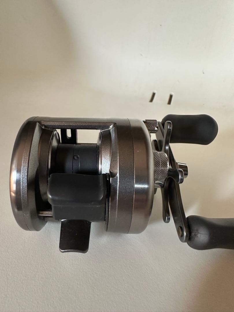 リール SHIMANO AXIS 100