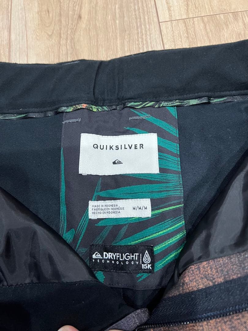 QUIKSILVER DRYFLIGHT 迷彩 スノーボードパンツ M