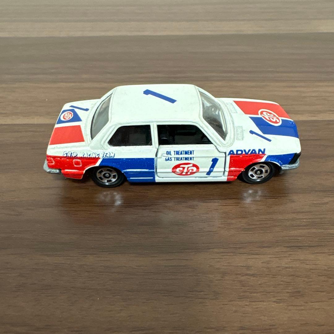 トミカ　青箱 F23 BMW320i ADVAN