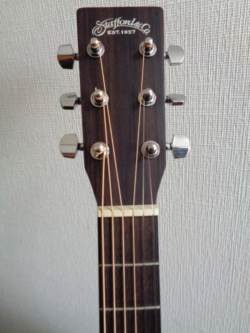 Stafford SF-4F BS　美品！ ケース・チューナー等付属　エレアコ