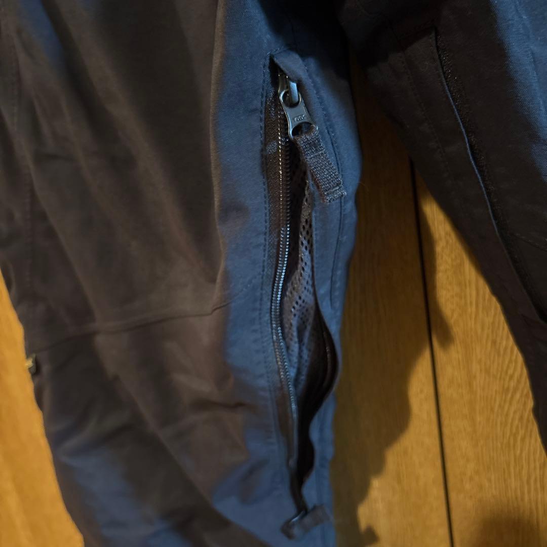 MB3801 GORE-TEX ブラックスノーボードパンツ
