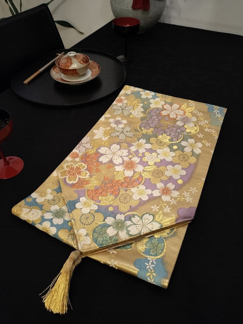 A952★逸品‼️豪華刺繍‼️ひな祭り‼️テーブルランナー2m13cm