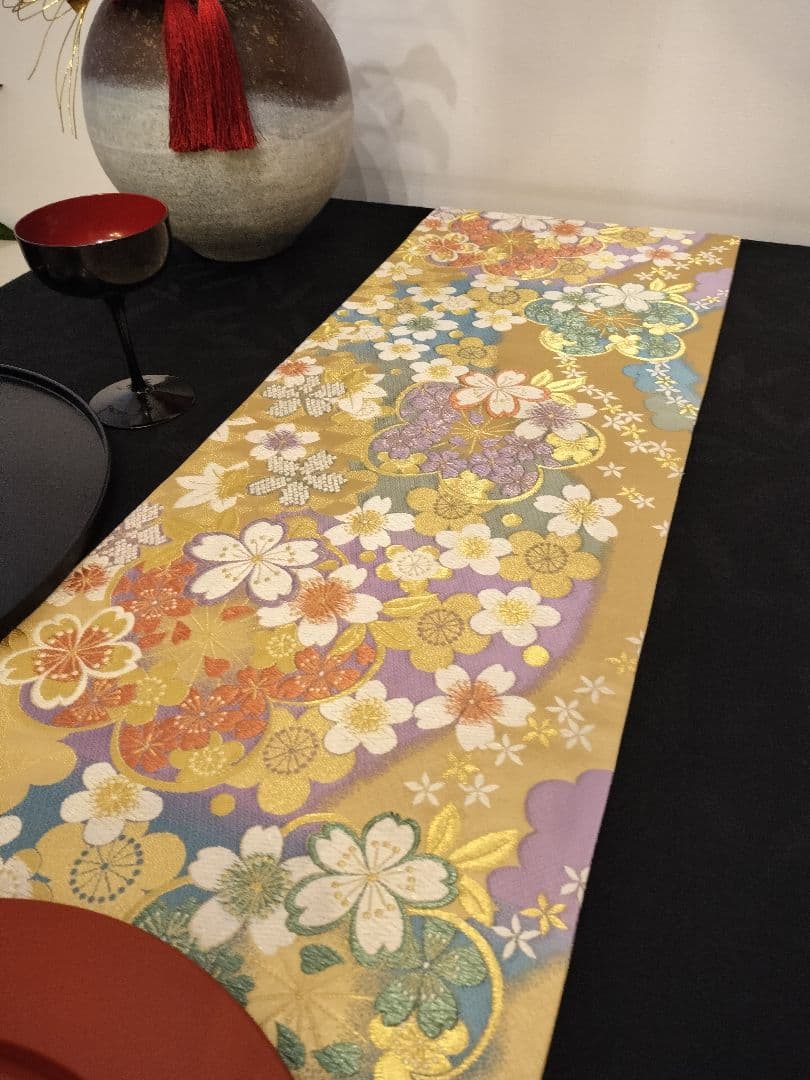 A952★逸品‼️豪華刺繍‼️ひな祭り‼️テーブルランナー2m13cm