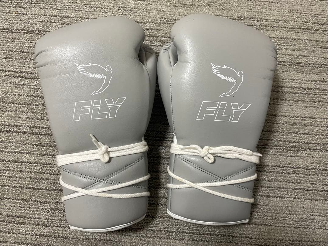 ［お値下げしました］FLY ボクシンググローブ