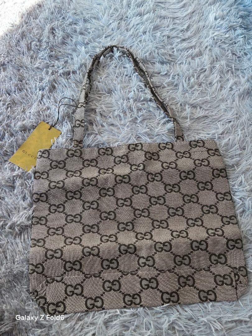 GUCCI BEAUTY オリジナル パイナップル GGキャンバス トートバッグ