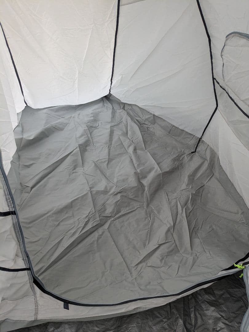 美品　JACK WOLFSKIN（ジャックウルフスキン）　トラベルロッジRT
