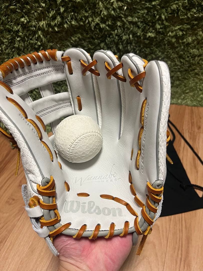 ウィルソン ワナビーヒーローデュアル軟式ユーティリティ用DW5型 ホワイトSSS