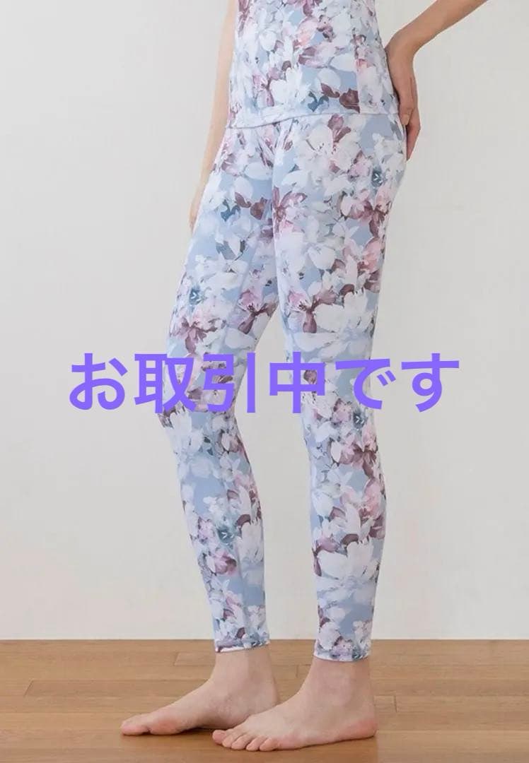 スカーラ　ウォーターカラープリントレギンス　Mサイズ　新品