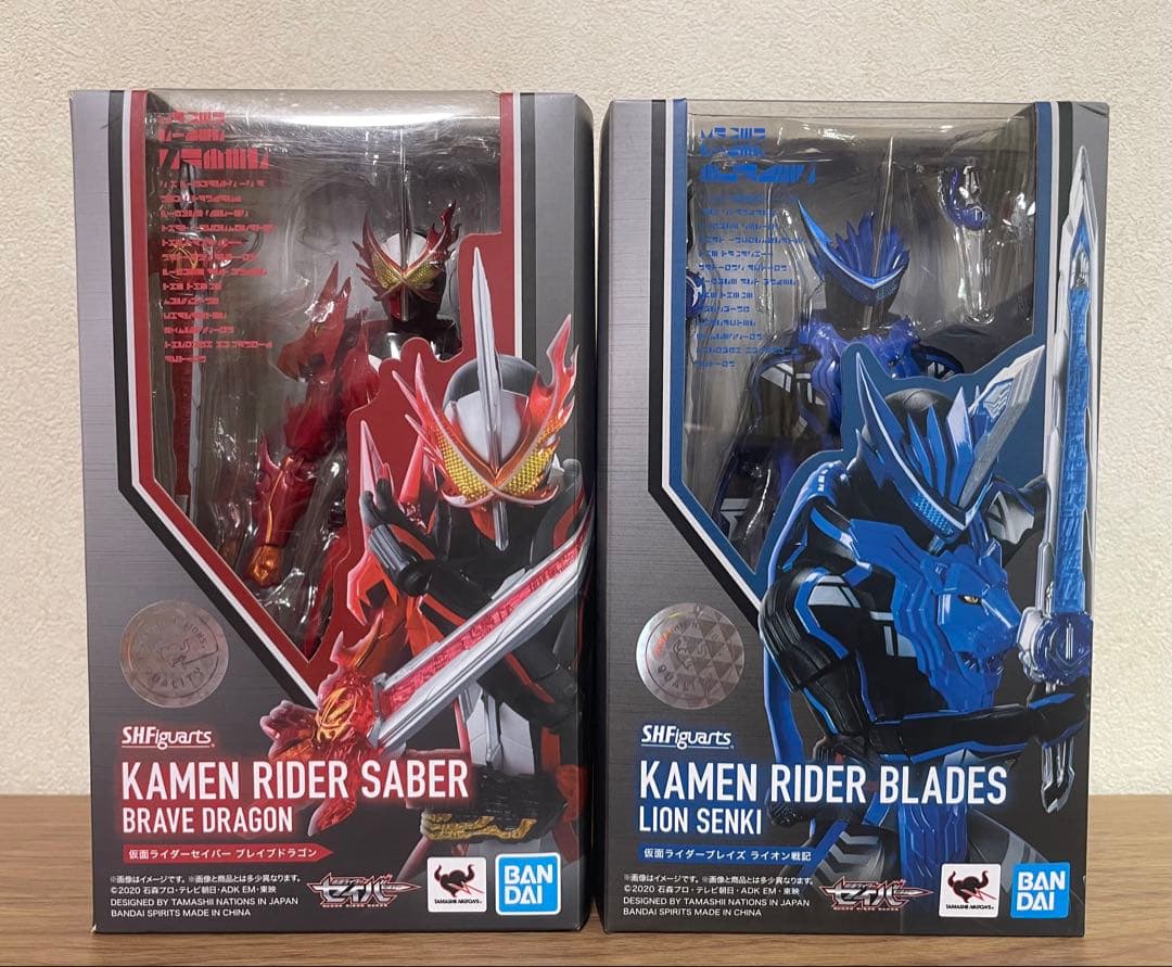 s.h.figuarts 仮面ライダーセイバー&仮面ライダーブレイズ